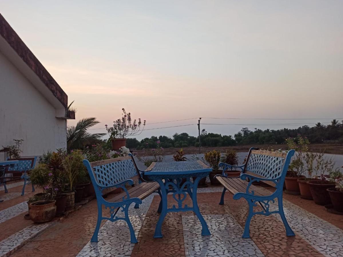 Luisa By The Sea Suites & Sea Front Rooms Mobor Extérieur photo