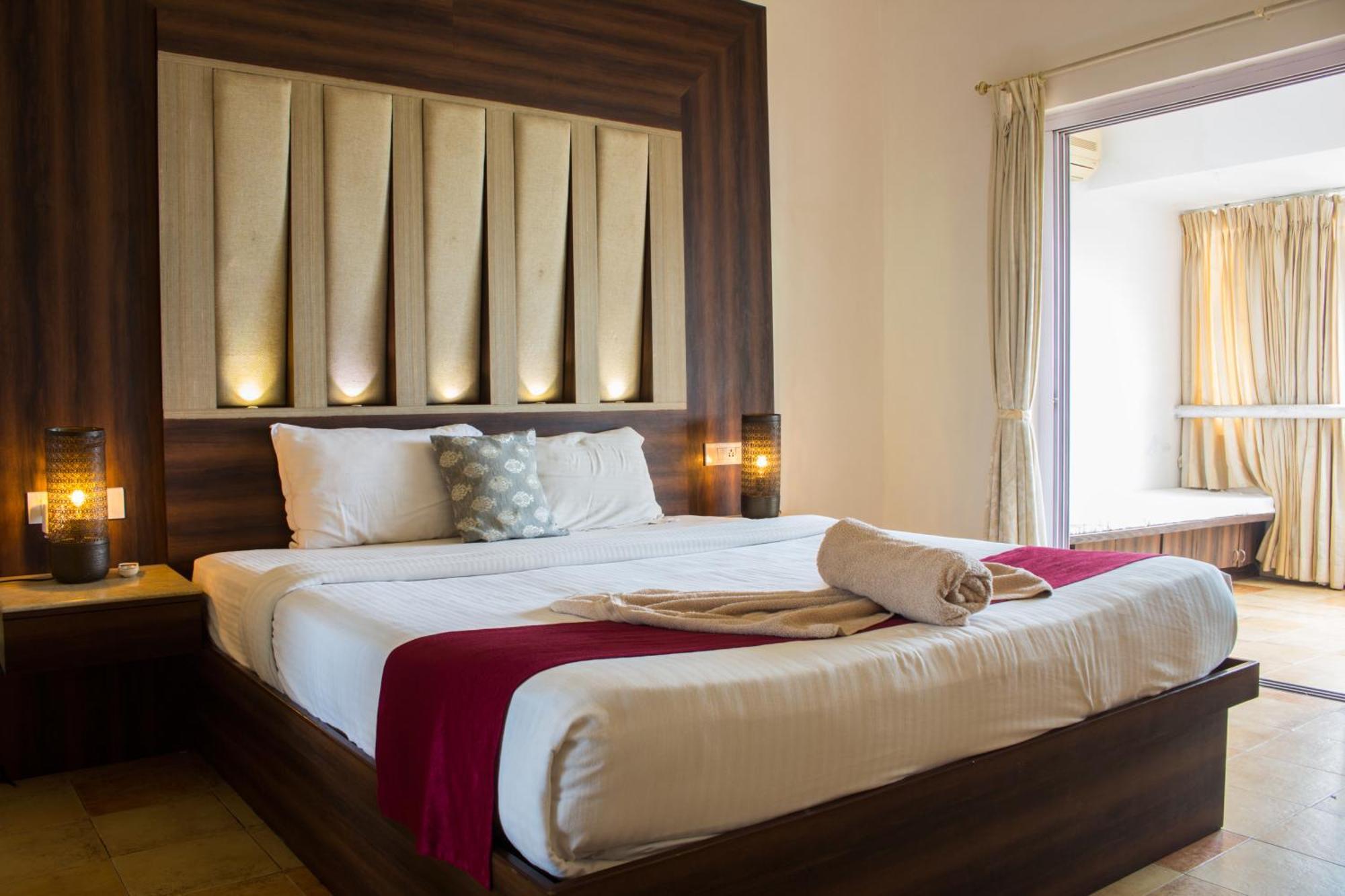 Luisa By The Sea Suites & Sea Front Rooms Mobor Extérieur photo